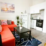 Ifsc Self-Catered Apartments At Connolly & Busaras